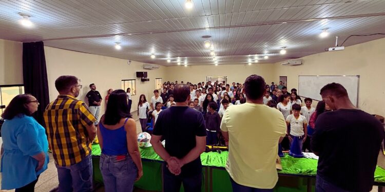 Laerte Gomes leva Projeto “Bom de Bola, Melhor na Escola” para estudantes em Nova Colina