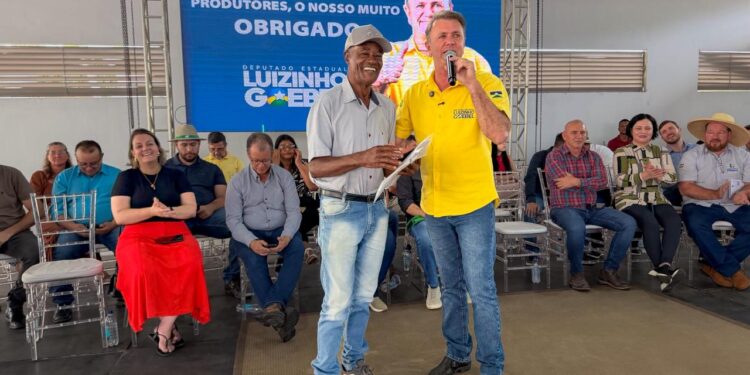 Vilhena recebe novos equipamentos agrícolas durante ação do deputado Luizinho Goebel
