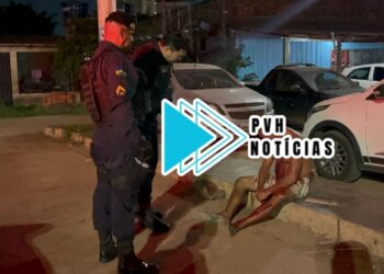 URGENTE: Homem e atacado a facadas por colega de trabalho em posto de combustíveis