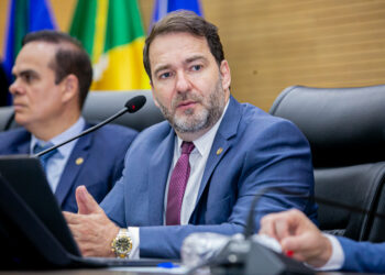 Deputado Alex Redano solicita recuperação do Travessão B-40 em Alto Paraíso