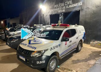 POR CAUSA DE MESA: Mulher é atacada com copo quebrado no rosto e suspeita é presa em bar no centro