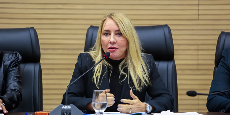 Ieda Chaves busca informações sobre condições atuais do Instituto Médico Legal de Porto Velho