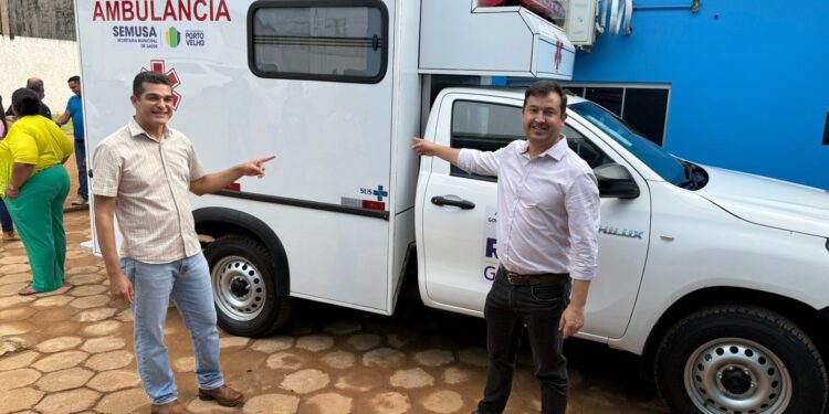 Distrito de União Bandeirantes recebe nova ambulância para reforçar atendimento à população, diz vereador Adalto