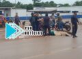 URGENTE: Acidente entre motos deixa apenado e mulher feridos na frente de presídio em Porto Velho