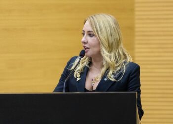 Ieda Chaves busca apoio da Sesau para destinar ambulância tipo C para Itapuã do Oeste