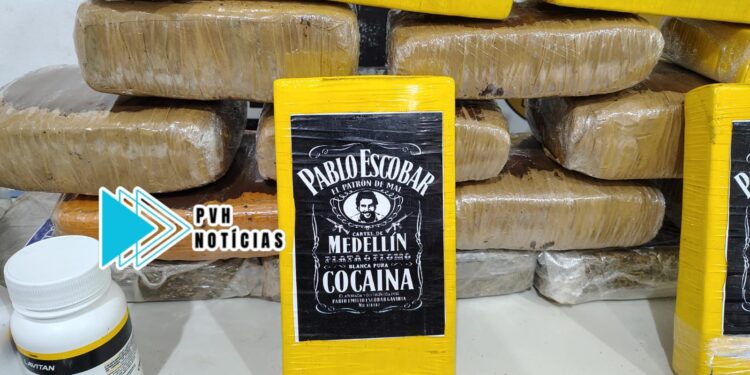 ESCOBAR: Denarc apreende cerca de 25kg de drogas em boca de fumo no Socialista