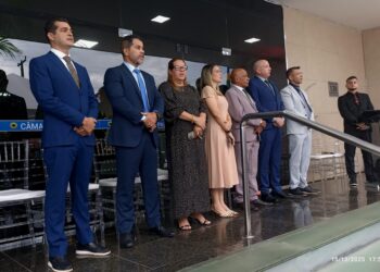 Vereador Adalto de Bandeirantes prestigia Cantata de Natal na Câmara Municipal