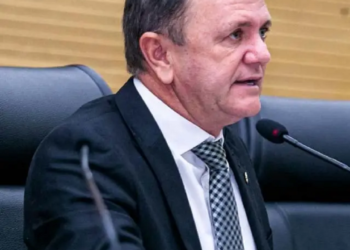 Prefeito Edinho da Rádio e deputado Luizinho Goebel celebram parceria em obras de infraestrutura para Colorado do Oeste