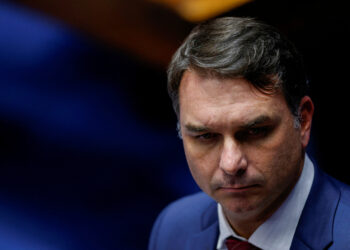 COLUNA DO CARLOS CALDEIRA – Arregou, negociou…, Mas voltou atrás: o vaivém presidencial do 01
