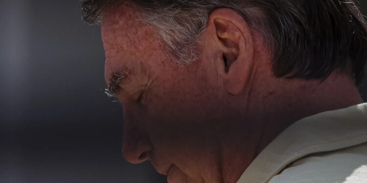 Vara de Execuções do DF informa ao STF previsão para Bolsonaro deixar regime fechado