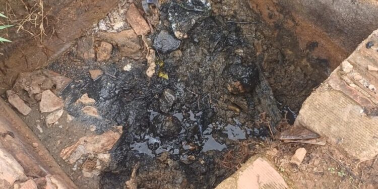 Vereador solicita limpeza urgente de bueiro para evitar novos alagamentos no Bairro Cidade do Lobo