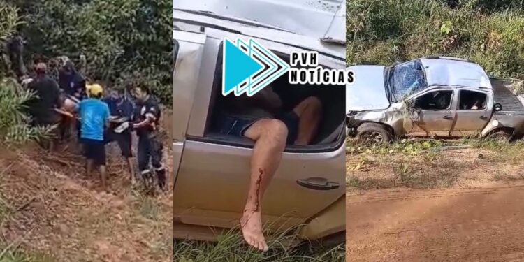 NA CURVA: Caminhonete capota e deixa dois feridos no Jatuarana