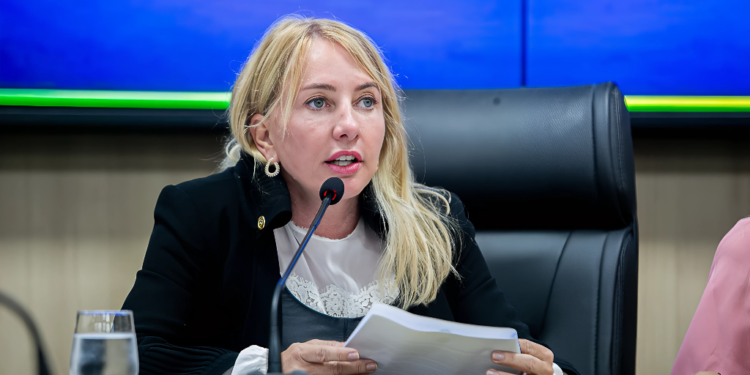 Ieda Chaves pede micro-ônibus para Polícia Penal de Rondônia visando segurança e agilidade