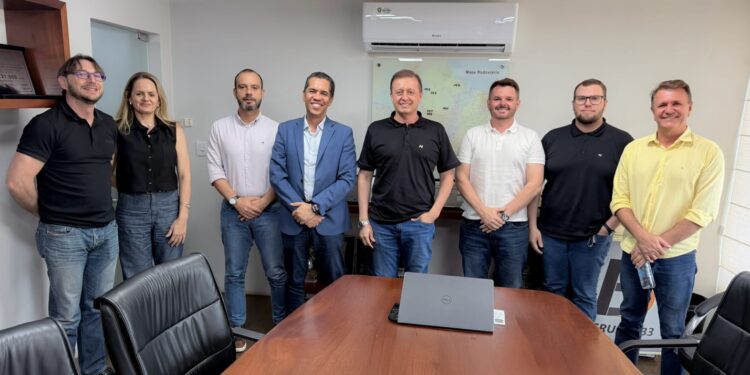 Luizinho Goebel acompanha secretário da Sefin para ouvir demandas de empresários e contadores em Vilhena