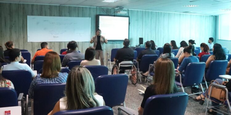 Alan Queiroz solicita realização de curso de oratória para comunidade do município de Pimenta Bueno