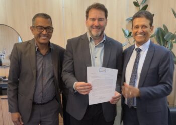 Alex Redano recebe liderança da Omeron na presidência da Assembleia Legislativa