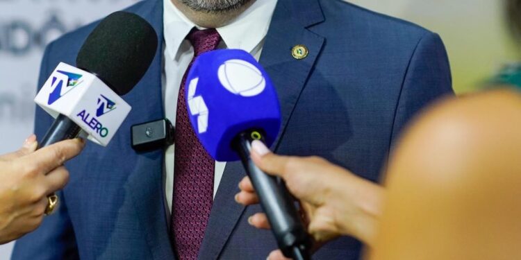 Deputado Alex Redano solicita recuperação urgente das rodovias RO-459 e RO-457 entre Alto Paraíso e Ariquemes