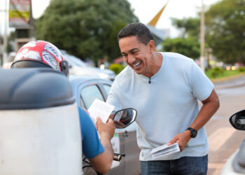 Eyder Brasil leva conscientização sobre saúde mental às ruas durante o Janeiro Branco