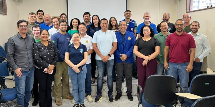 Eyder Brasil visita a Politec e debate avanços para a perícia criminal em Rondônia