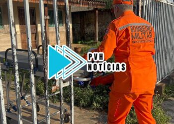 URGENTE: Piloto de moto para em quintal de residência em atropelamento no centro