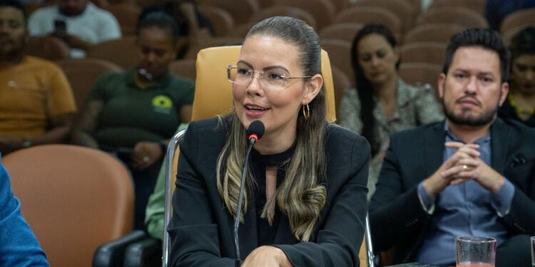 Projetos da vereadora Sofia Andrade viram lei e reforçam segurança, proteção social e organização urbana em Porto Velho