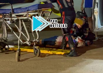 URGENTE: Motorista foge depois de atropelar idosa na zona sul