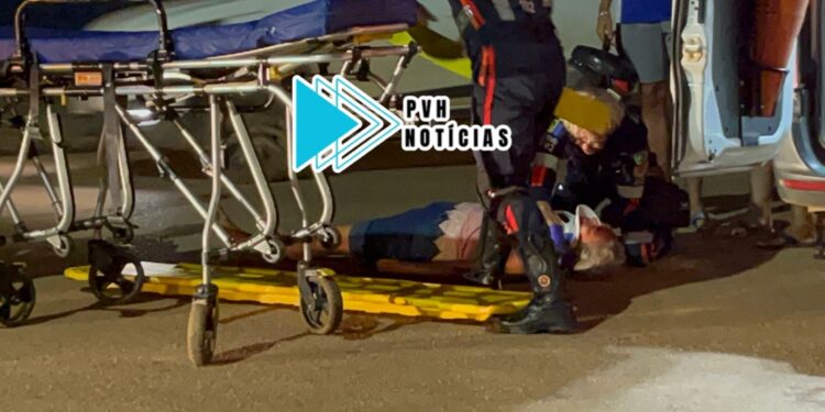 URGENTE: Motorista foge depois de atropelar idosa na zona sul