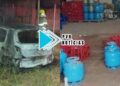 URGENTE: Carro incendiado por bandidos havia sido furtado de depósito junto com moto e botijas de gás