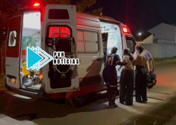 URGENTE: Colisão entre moto e bike deixa três feridos na zona leste