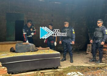 URGENTE: Usuário de drogas é espancado a pauladas por causa de dívida com membros do CV