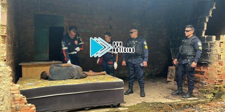 URGENTE: Usuário de drogas é espancado a pauladas por causa de dívida com membros do CV