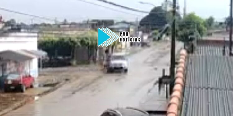 VÍDEO: Homem morre e filha fica gravemente ferida em acidente na zona leste