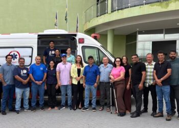 Saúde: Alan Queiroz prestigia entrega de ambulância UTI neonatal em Espigão d’Oeste