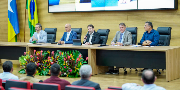 Deputado Luizinho Goebel indica recuperação da RO-010 entre Rolim de Moura e Migrantinópolis