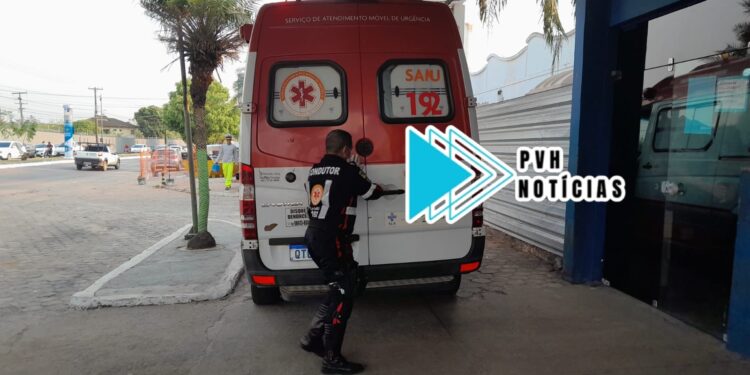 URGENTE: Homem é atacado a tiros por motociclista na zona leste