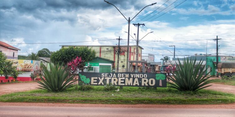 Vereador Gedeão Negreiros  Solicita encascalhamento e limpeza no distrito de Extrema