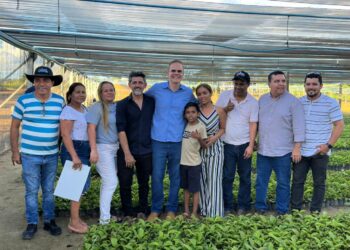 Deputado Alan Queiroz entrega 37 mil mudas de café clonal para produtores de Candeias do Jamari