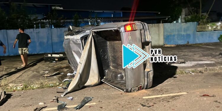 URGENTE: Acidente com capotamento deixa três feridos no centro de Porto Velho