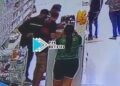 VÍDEO: Bandidos são filmados fazendo assalto em loja de medicamentos naturais na zona sul