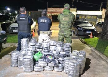 GRANDE APREENSÃO: Motorista de Cobalt é preso com 173kg de drogas em RO