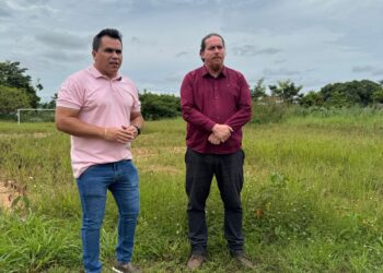 Após solicitação de Edimilson Dourado, canal no Castanheiras recebe limpeza histórica