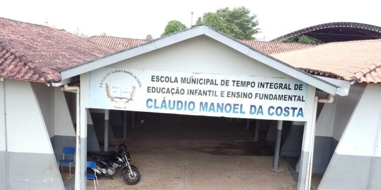 Cirone Deiró e Alan Queiroz garantem reforma de escolas municipais de Cacoal