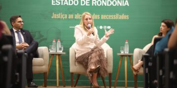 Ieda Chaves defende mais mulheres nos espaços de poder em encontro na DPE-RO