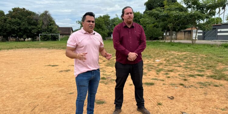 Após solicitação de Edimilson Dourado, canal no Castanheiras recebe limpeza histórica