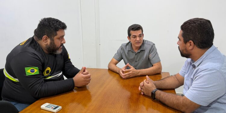 Vereador Adalto solicita melhorias urbanas e apoio a empreendedores em União Bandeirante