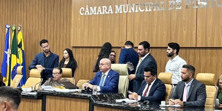 Mais segurança: Gedeão Negreiros cobra iluminação pública urgente para o entorno de escola no bairro Lagoinha.