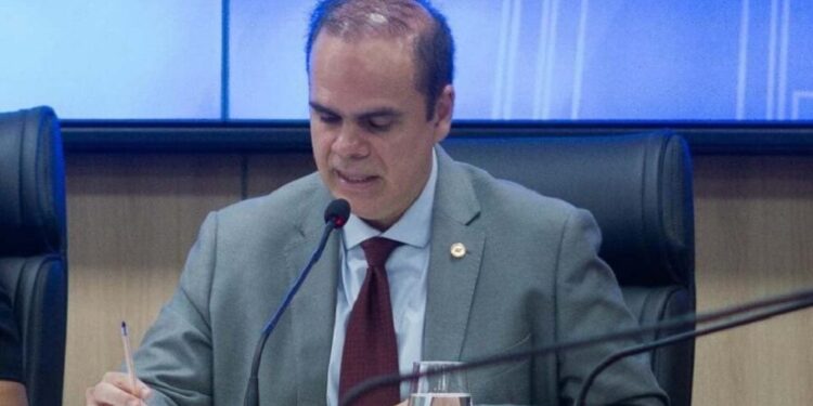 Alan Queiroz participa da entrega de equipamentos agrícolas e fortalece agricultura familiar em Monte Negro