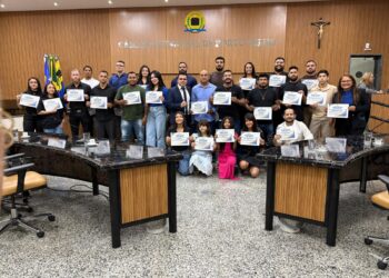 Vereador Edimilson Dourado presta homenagem a mestre de artes marciais por contribuição ao esporte em Rondônia