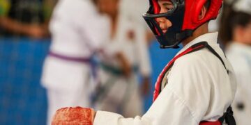 Deputado Alex Redano destaca trajetória de atleta durante Copa Credisis de Karatê