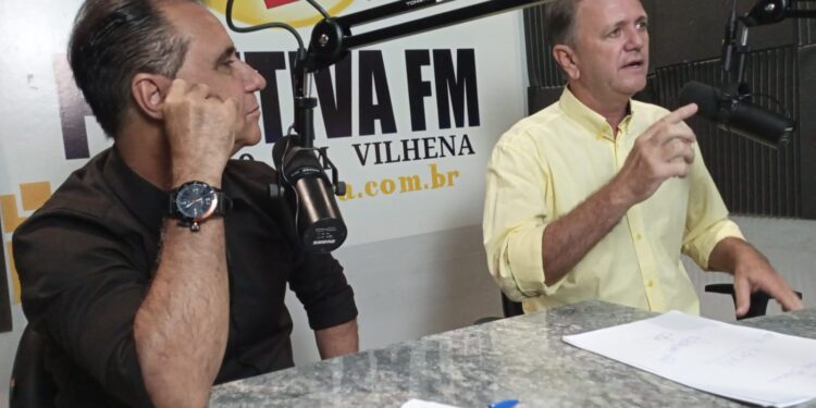 Luizinho Goebel apresenta ações no Cone Sul durante entrevista à rádio em Vilhena